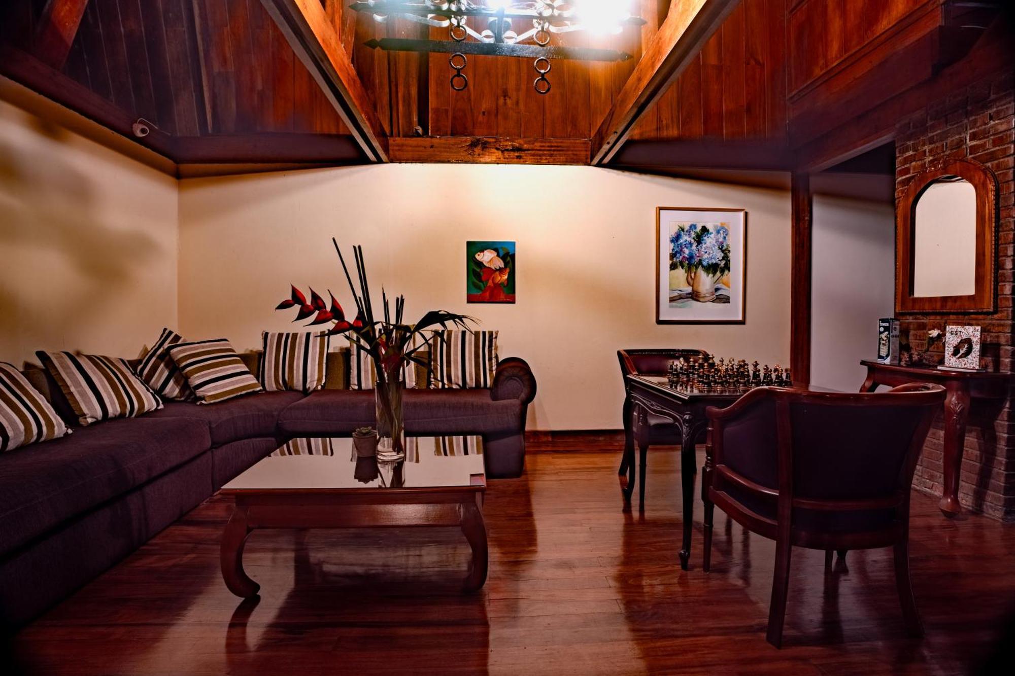 Hotel Villa Florencia Τουριάλμπα Εξωτερικό φωτογραφία